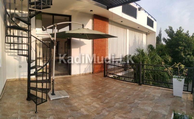 Luxury Brand New 2 Story House Kadawatha for Rent