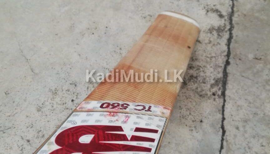 New Balance TC 560 English Willow Cricket Bat