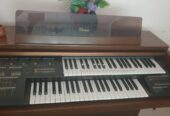 Yamaha ME 300 Organ Keyboard