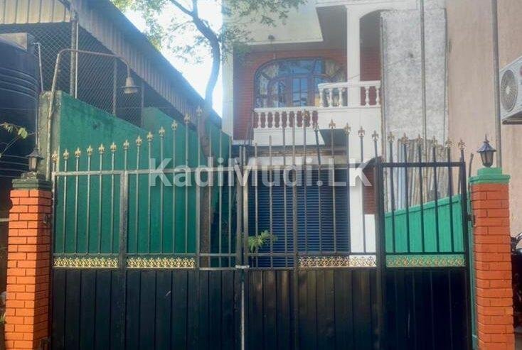 House for Sale at Mulgampola, Kandy